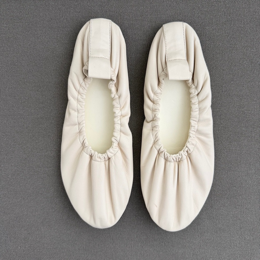 The Row Glove Leather Ballet Flats Cream White